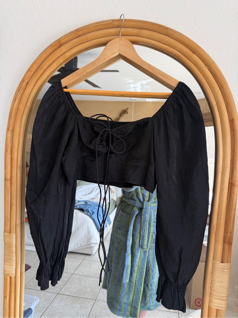 Cider Black Puff-Sleeve Crop Top with Front Tie